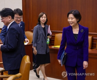 국정 현안 장관회의 입장하는 오영주 외교부 2차관 | 연합뉴스