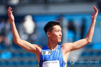 [전국체전] '기초종목 스타' 우상혁·황선우, 나란히 금빛 포효 | 연합뉴스