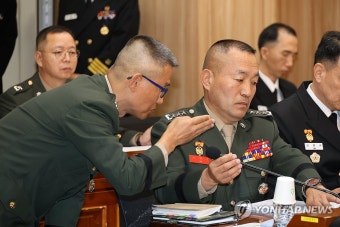 국감 준비하는 김계환 해병대사령관 | 연합뉴스