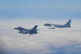 중국 폭격기 또 '대만 포위 비행훈련'…대만 전투기 긴급 발진 | 연합뉴스