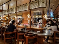 [르포] 호텔 로비 같네요…2억원대 와인부터 유명 맛집까지 | 연합뉴스