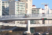 수원시내 육교 상당수 이용률 저조..도시미관 해쳐 | 연합뉴스