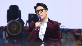 가수 MC몽, 미화 7만달러 미신고 반출 적발 | 연합뉴스