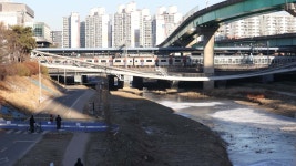 6년 된 신도림역 인근 육교 내려앉아…전면 통제 | 연합뉴스