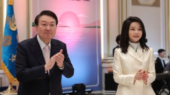윤대통령 부부, 고향사랑기부제 동참…16개 시도에 30만원씩 기부 | 연합뉴스