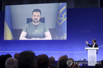 서방국들 우크라 재건 지원 발표…전쟁보험으로 민간투자 활성화 | 연합뉴스