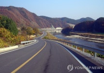 [주말 N 여행] 강원권: 신선이 따로 없네…뗏목 얹혀 동해→서해 한반도 한바퀴 | 연합뉴스