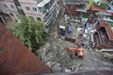 물폭탄 맞은 부산 인명·재산피해 잇따라(종합2보) | 연합뉴스