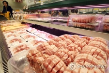 채소는 전통시장, 삼겹살은 대형마트 가장 저렴 | 연합뉴스