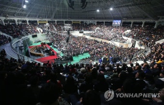 가득 메운 부활절 연합예배 참석자들 | 연합뉴스