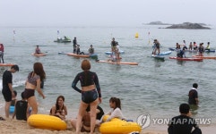 청정 동해가 부른다…경포해수욕장 개장 | 연합뉴스