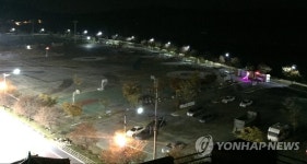 공원 밝힌 안심가로등 | 연합뉴스