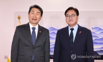 이주호 부총리 만난 우원식 국회의장 | 연합뉴스