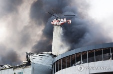 이천 물류센터 화재, 대응 1단계 하향…내부 인명검색 착수 | 연합뉴스