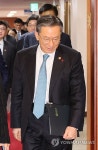 국무회의 참석하는 정성호 법무부 장관 | 연합뉴스