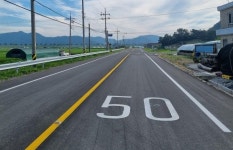 함안군 대산면 연산∼장암 도로 확장…수박 농사에 도움 | 연합뉴스