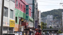 55년째 무료결혼식 신신예식장…더 많이 나눌게요 | 연합뉴스