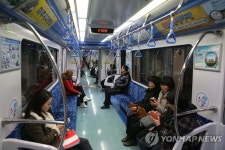 부산도시철도 5개 역에서 누적 승객 70억 명 기념 예술제 | 연합뉴스