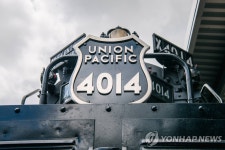 미국, 세계 최대 증기기관차 ′빅보이 4014′ 기념 운행 | 연합뉴스
