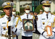 차량추격하다 부상…14년 투병 끝 숨진 경찰관 영결식 | 연합뉴스