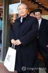개성공단상회협동조합 방문한 김종인 | 연합뉴스