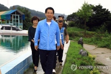 김영록 농식품부 장관, 경기 연천 농촌체험휴양마을 방문 | 연합뉴스