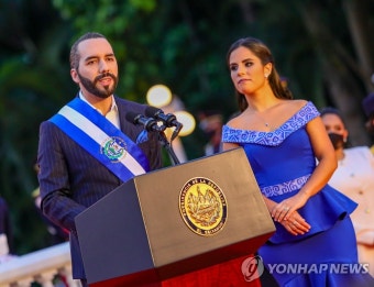엘살바도르 독립 200주년 기념식 참석한 부켈레 대통령 | 연합뉴스