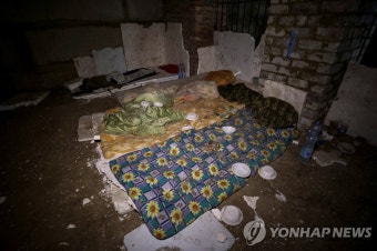 우크라 탈환 하르키우서 발견된 러시아 고문실 | 연합뉴스