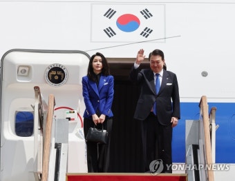 尹대통령, 히로시마 G7 참석차 서울공항 통해 日 출국 | 연합뉴스