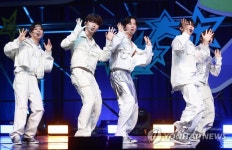 더뉴식스, 귀여운 소년들 | 연합뉴스