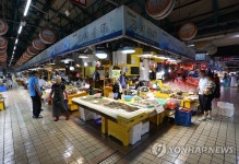 점심시간 인천종합어시장 | 연합뉴스