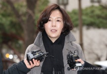 3차 소환 김경 추측 난무…경찰 강선우 1억 진실공방 추적 | 연합뉴스