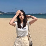 에이블리 라포렛 레터링 티셔츠