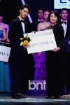 bnt포토 김기오 동안미소한의원 상 받았어요페이스오브코리아 | 한국경제TV bnt포토 김기오 동안미소한의원 상 받았어요페이스오브코리아