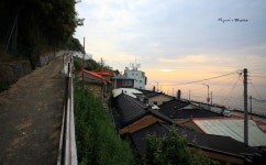 벽화 하나로 기분 좋아지는 묵호 등대오름길