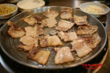 [중곡동맛집/아차산역맛집] 대로변에 위치한 용두삼겹살과 쭈꾸미 방문기@@