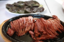 오리로스로 몸보신하고 막국수로 입가심 할수 있는 장수촌.