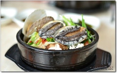 오직 한가지 메뉴로만 승부를 하는 곳...^^ 속초영금정전복뚝배기... 속초뚝배기/속초해물뚝배기/속초맛집추천