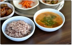 [일산맛집] 밥과 반찬을 손님 마음대로 퍼 먹을 수 있는곳...^^ 진맛쌈싸먹는김치찌개...