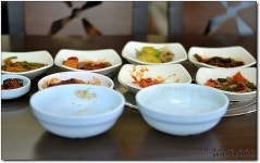 [일산맛집] 밥과 반찬을 손님 마음대로 퍼 먹을 수 있는곳...^^ 진맛쌈싸먹는김치찌개...
