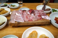 [부산충무동맛집] 부산에서 선어회로 유명한 횟집 ~ 선어마을