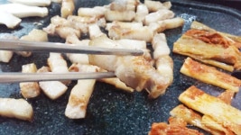 명장동고깃집 제주돈꿀래 오겹살이 살아있네요