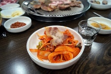 [부산서면맛집] 게눈 감추듯이 사라지는 목살과 된장찌개 ~ 산성목살