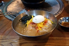 [부산범천동맛집] 범천동 썩은다리 골목 독특한 콘셉의 고깃집 ~ 육고기사관학교