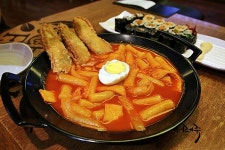 서민음식 분식도 프리미엄 시대 떡볶이가 맛있는 스쿨푸드 부천 중동점