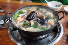 [부산/덕포] 해물왕창칼국수 - 소주가 필요한 칼국수