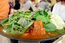 삼척 물닭갈비 텃밭에 노는닭 얼큰 야들야들 잊을수없는 맛.