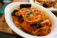 빨간색 짜장면 드셔 보셨나요? 서울역 맛집/홍짜장