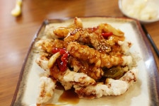 빨간색 짜장면 드셔 보셨나요? 서울역 맛집/홍짜장