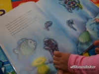 [발랄쥼마의 엄마표놀이] 무지개 물고기책을 읽고 몸으로 물고기를 표현해요